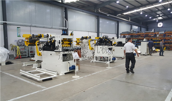 三合一送料機裝配車間 三合一送料機裝配車間