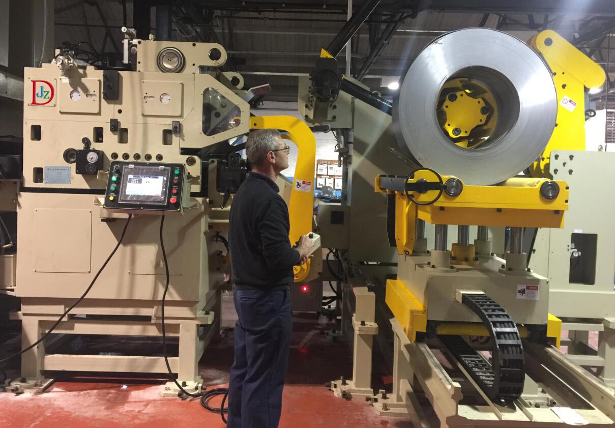 三合一送料機出口巴基斯坦 三合一送料機出口巴基斯坦