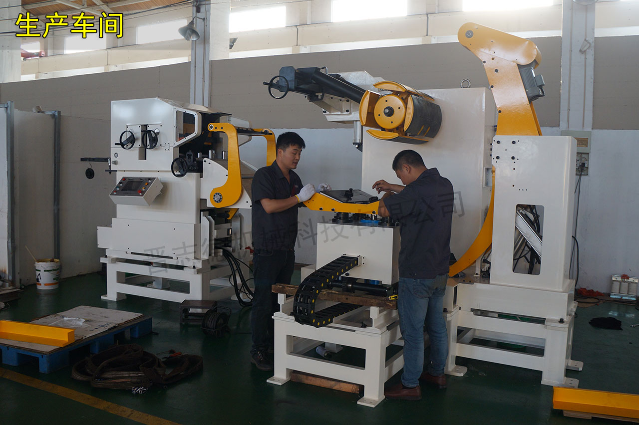 三合一送料機(jī)裝配 三合一送料機(jī)裝配