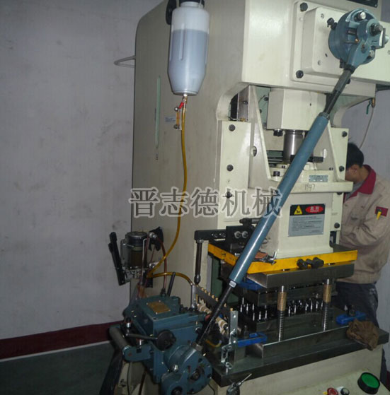 給油機配送料機使用 給油機配送料機使用