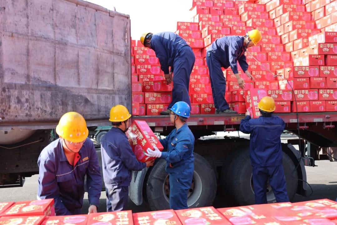 三合一送料機(jī)工廠福利 三合一送料機(jī)工廠福利