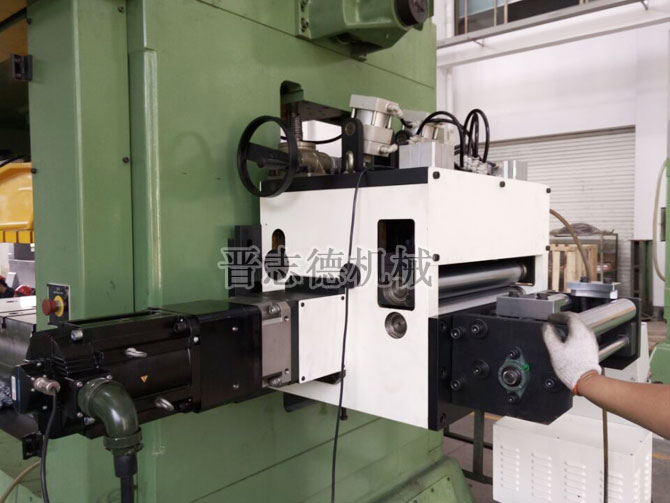 厚板高速NC送料機安裝 厚板高速NC送料機安裝