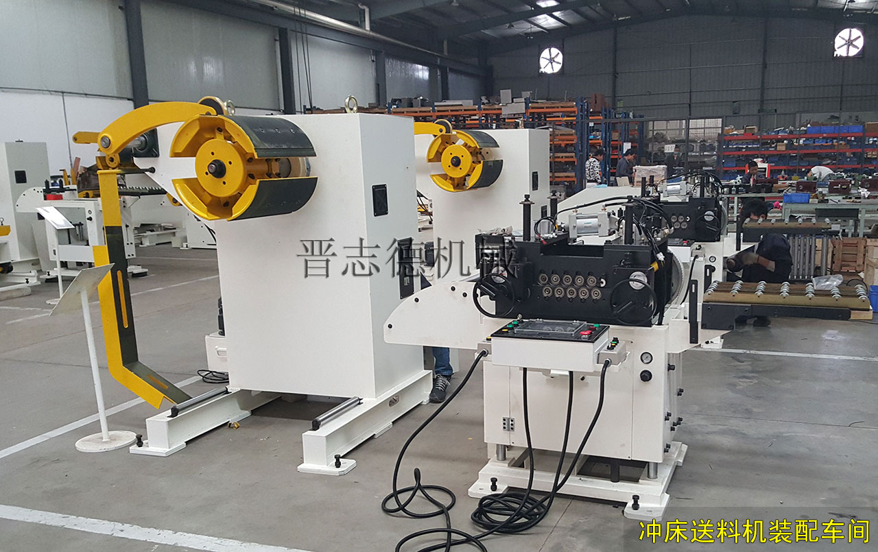 沖床送料機(jī)機(jī)裝配車(chē)間 沖床送料機(jī)機(jī)裝配車(chē)間