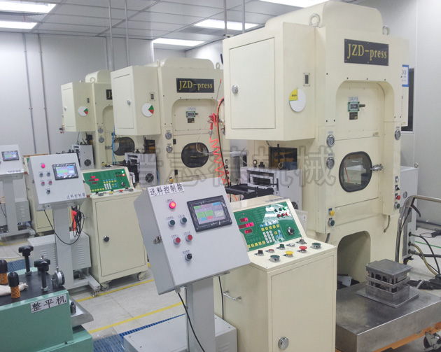 NC送料機(jī)配高速?zèng)_床生產(chǎn)線