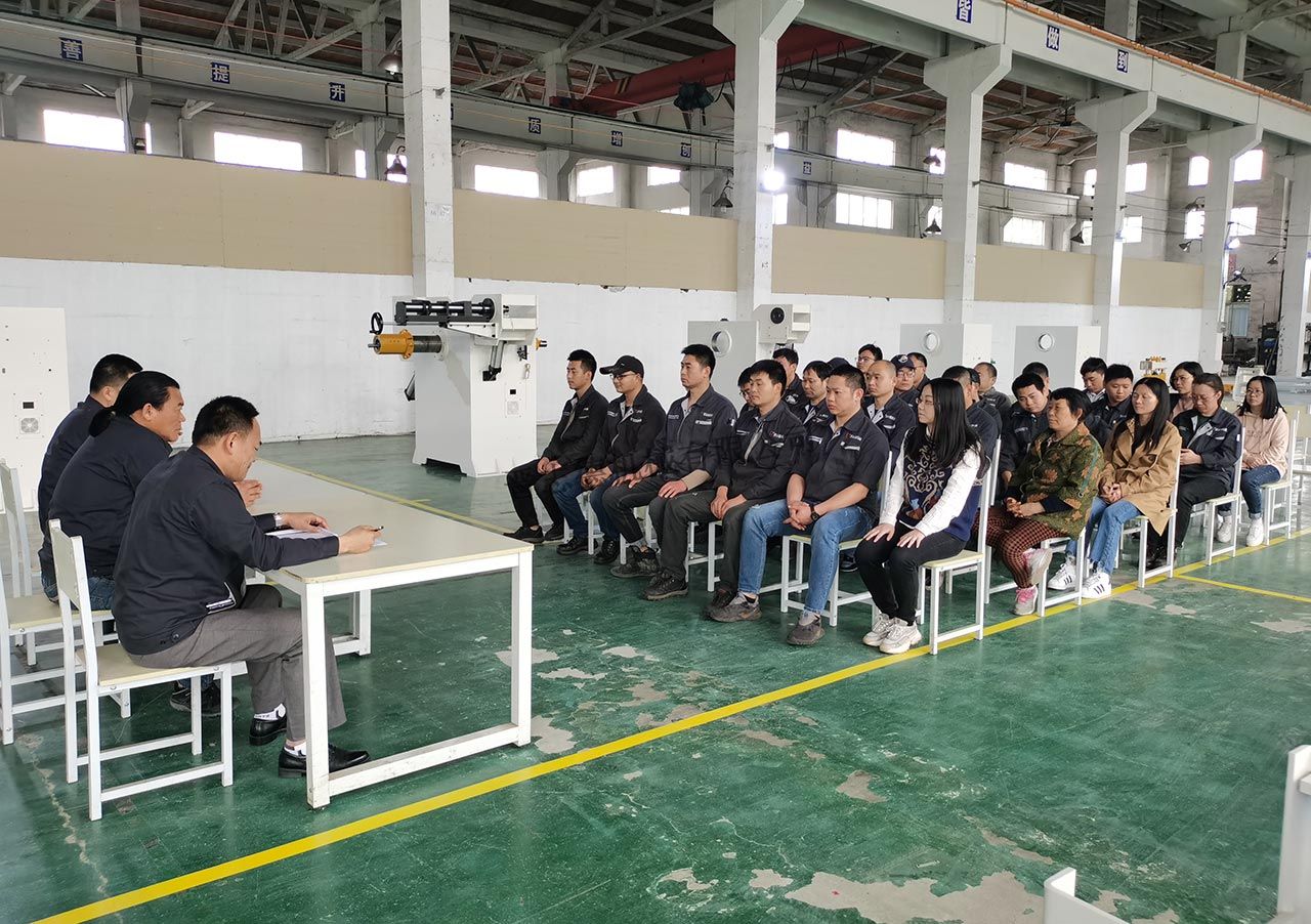 三合一送料機(jī)車間工作部署 三合一送料機(jī)車間工作部署