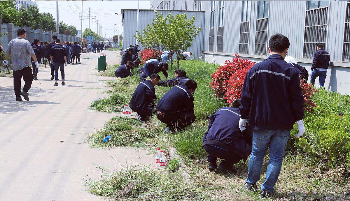 江蘇沖床送料機廠區清潔 江蘇沖床送料機廠區清潔