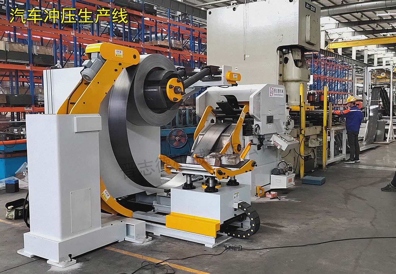 汽車車身沖壓三合一送料機生產線 汽車車身沖壓三合一送料機生產線