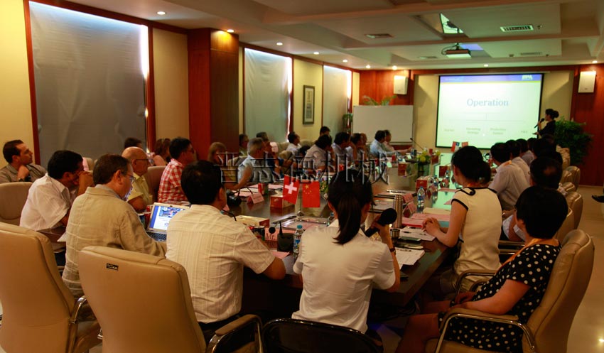 瑞士企業(yè)來訪送料機(jī)廠 瑞士企業(yè)來訪送料機(jī)廠