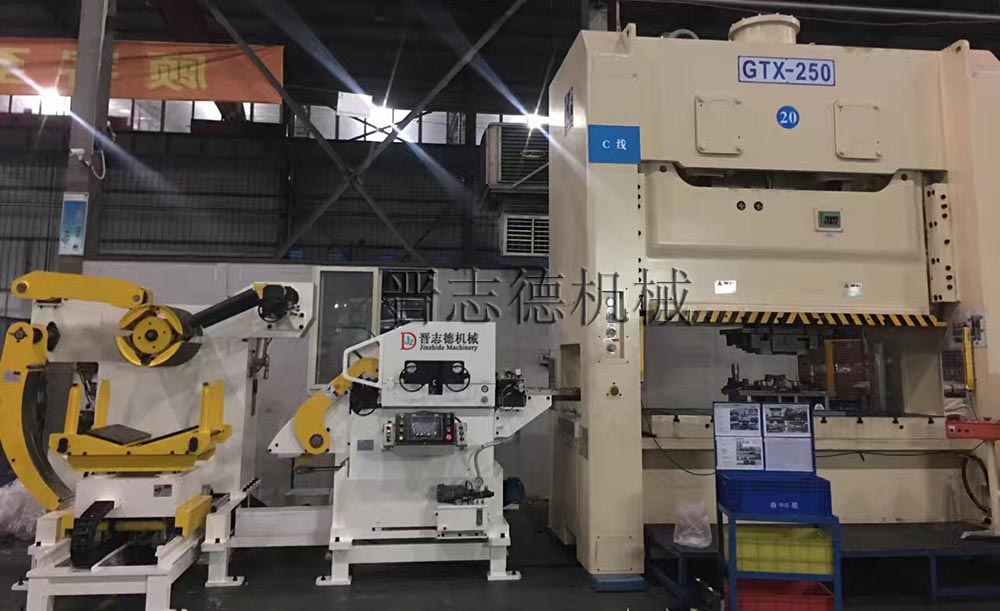 中板三合一送料機使用,中板三合一送料機安裝 中板三合一送料機使用,中板三合一送料機安裝