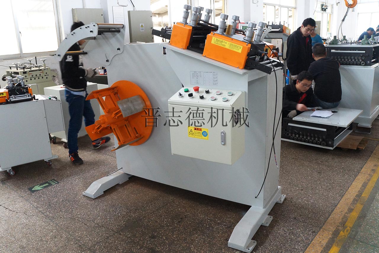 二合一整平機生產現(xiàn)場 二合一整平機生產現(xiàn)場