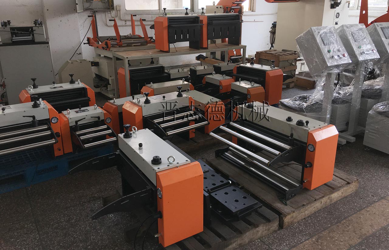 NC伺服送料機生產現(xiàn)場 NC伺服送料機生產現(xiàn)場