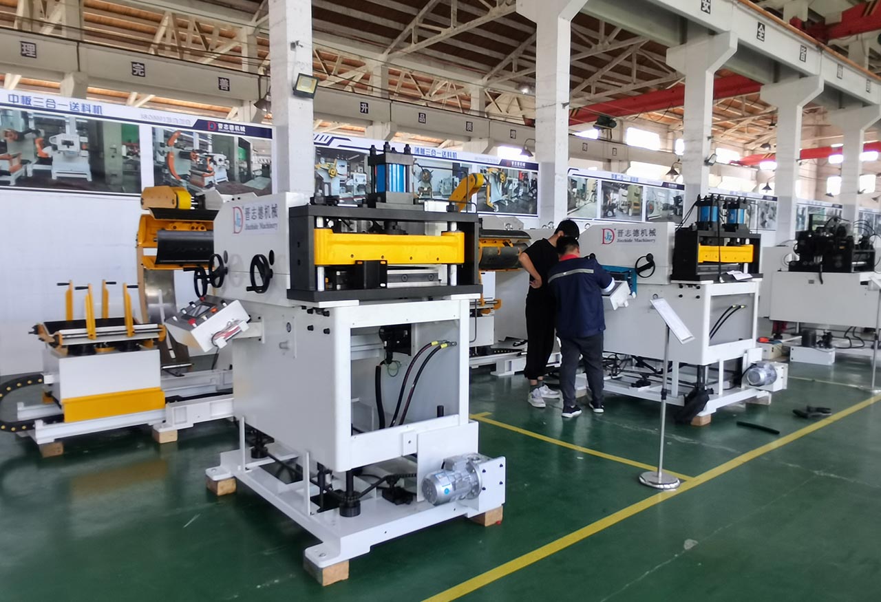 三合一送料機(jī)裝配培訓(xùn) 三合一送料機(jī)裝配培訓(xùn)