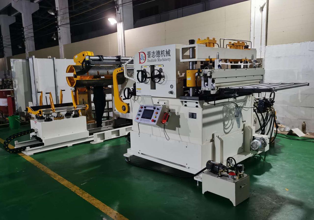 東風汽車三合一送料機 東風汽車三合一送料機