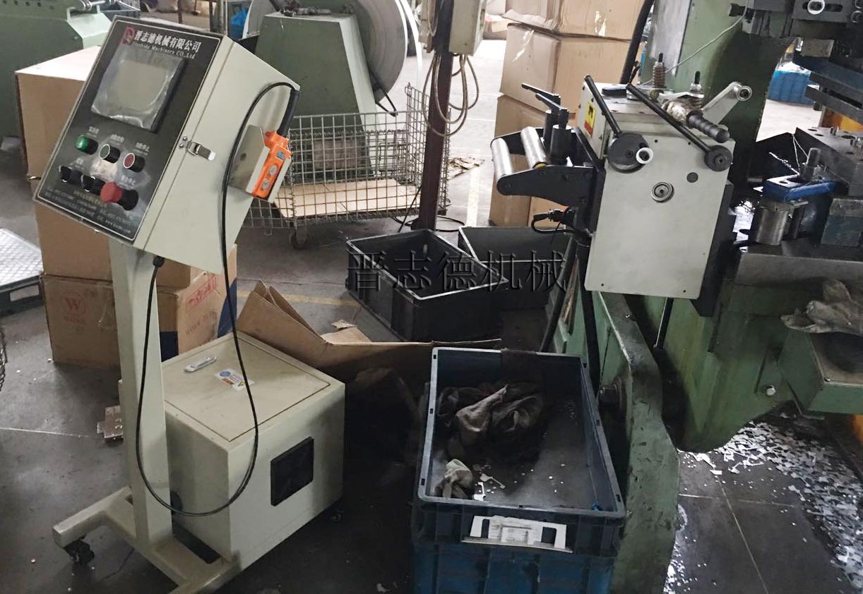 NC伺服送料機(jī)安裝 NC伺服送料機(jī)安裝