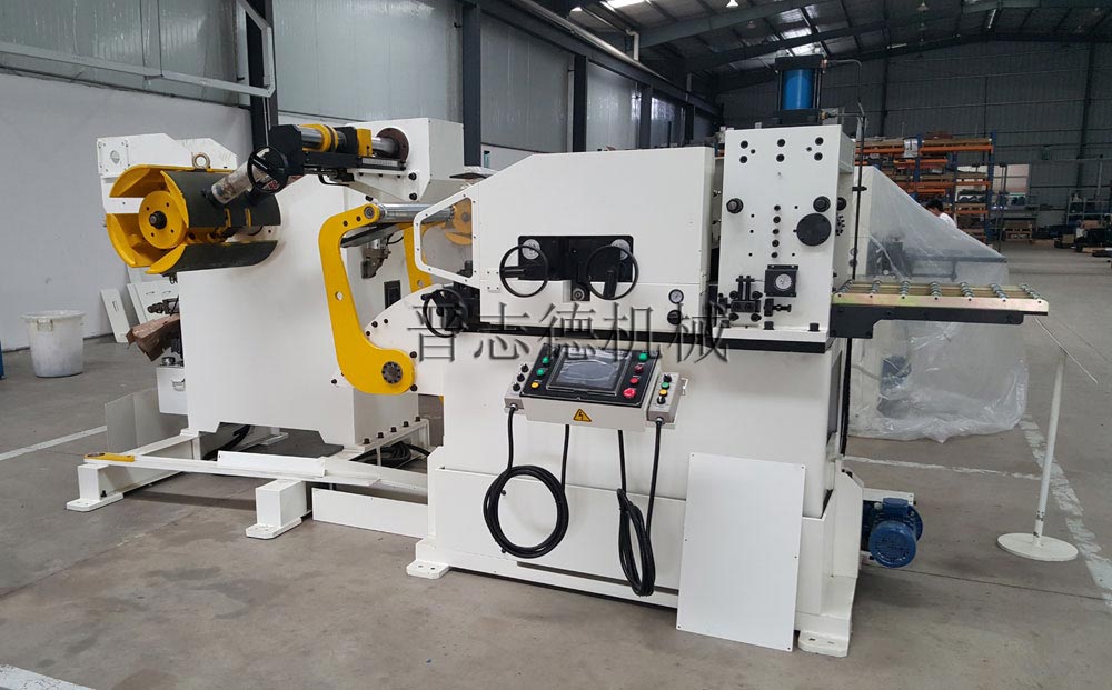 中板三合一送料機(jī)生產(chǎn) 中板三合一送料機(jī)生產(chǎn)