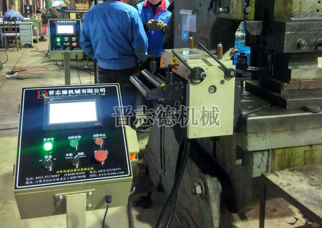 伺服送料機擋料寬度調(diào)整 伺服送料機擋料寬度調(diào)整