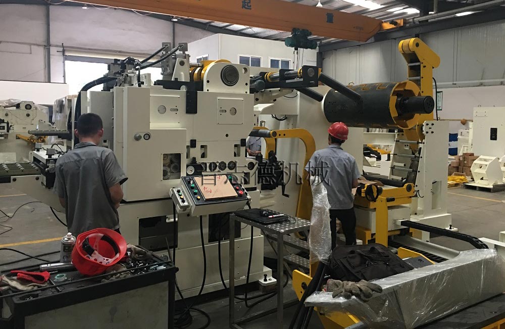 沖床送料機試機 沖床送料機試機