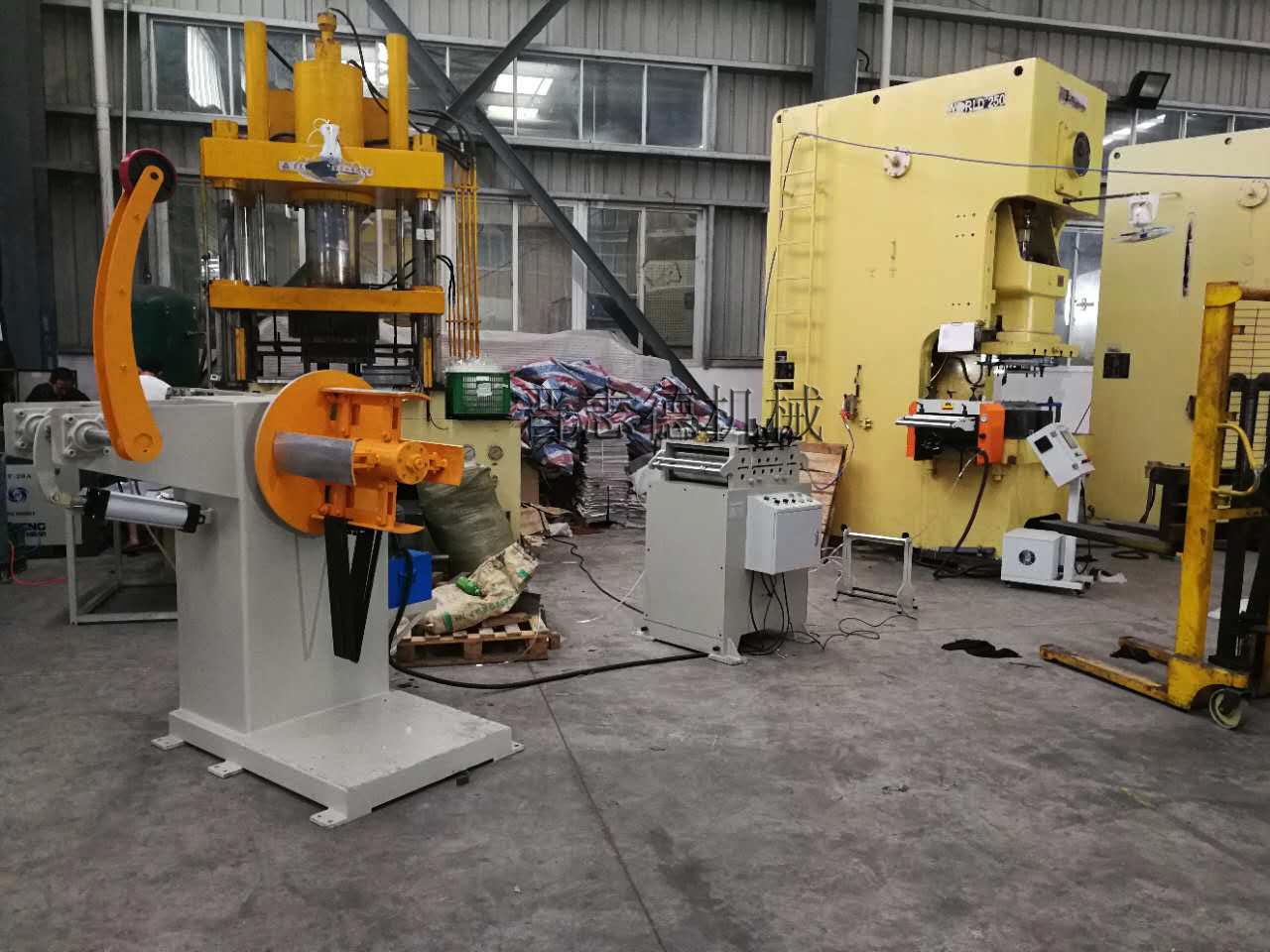 重型材料架維修，NC伺服送料機維修