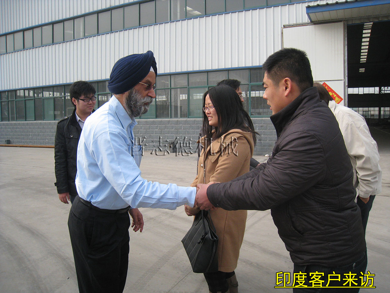 汽車鈑金件送料機,汽車沖壓件送料機 汽車鈑金件送料機,汽車沖壓件送料機