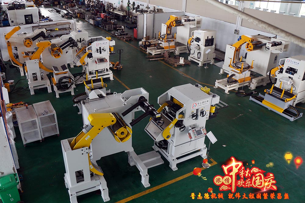 三合一送料機(jī)生產(chǎn)車(chē)間