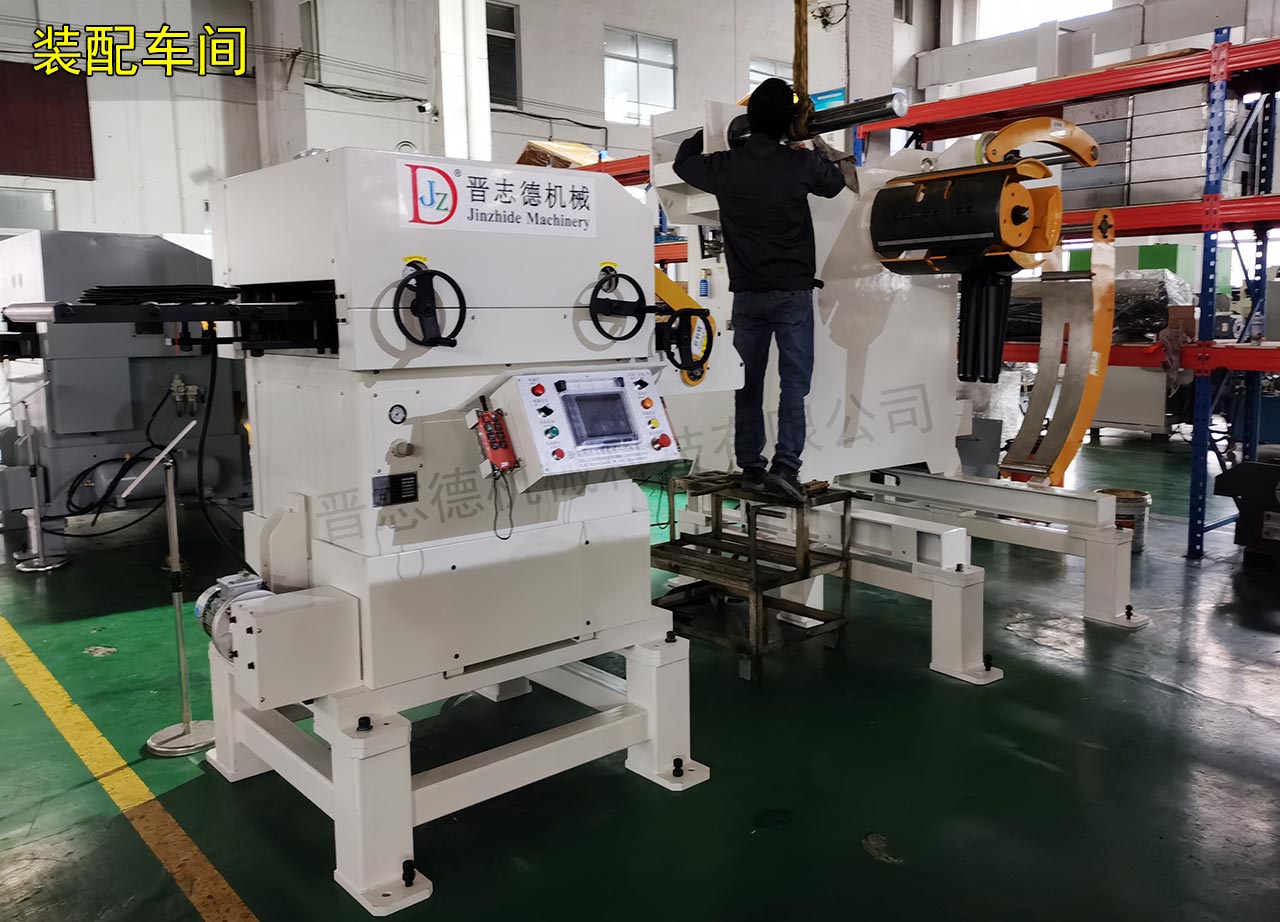 三合一送料機(jī)裝配車間 三合一送料機(jī)裝配車間